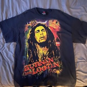 Bob Marley Burning and Lipton’ Tshirt XL.